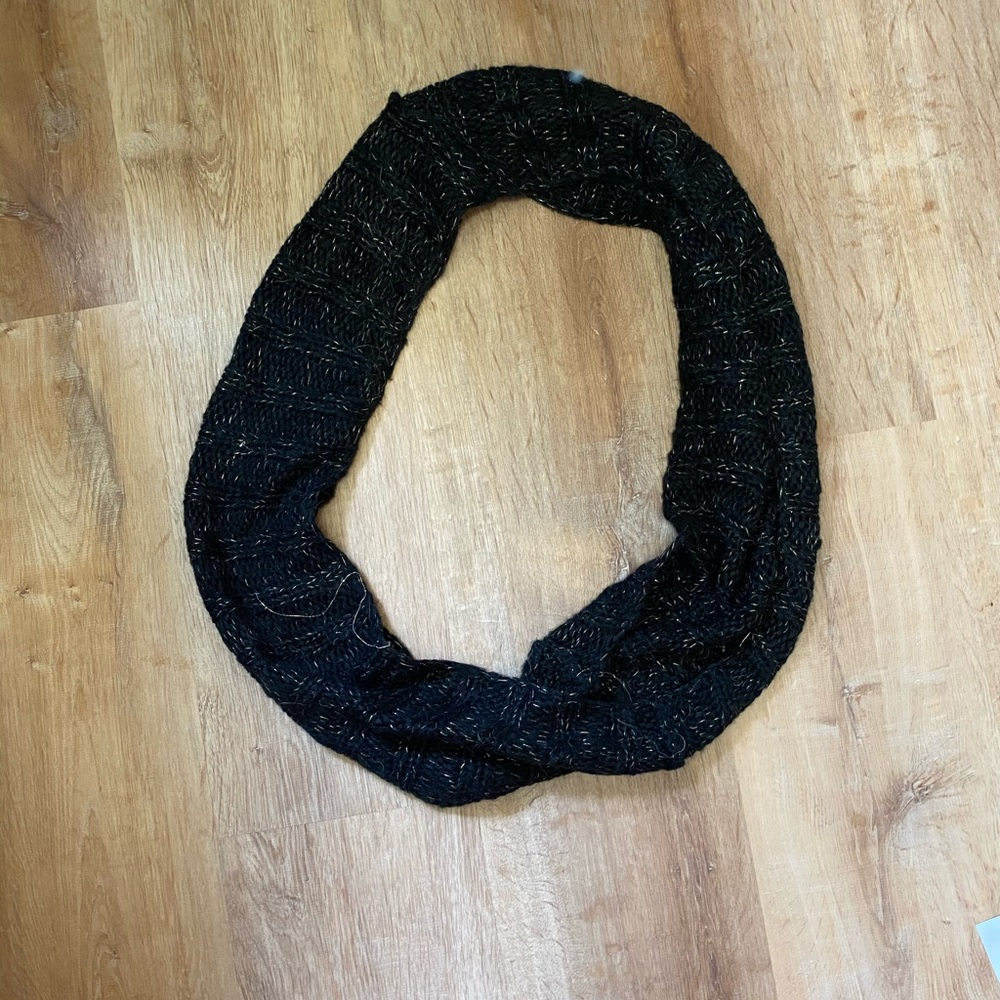 Black infinity scarf